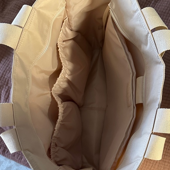 BEIS Cream Carry All Sport Bag - Picture 3 of 10